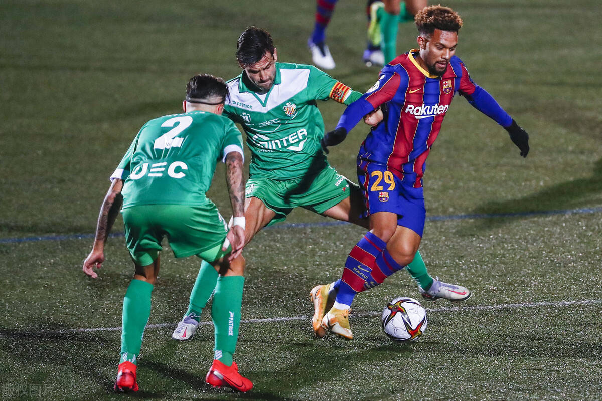 清晨国王杯焦点战；达拉斯独行侠单刀错失；悬念犹存；临场指挥获称赞(健步走1小时音乐完整版mp3)